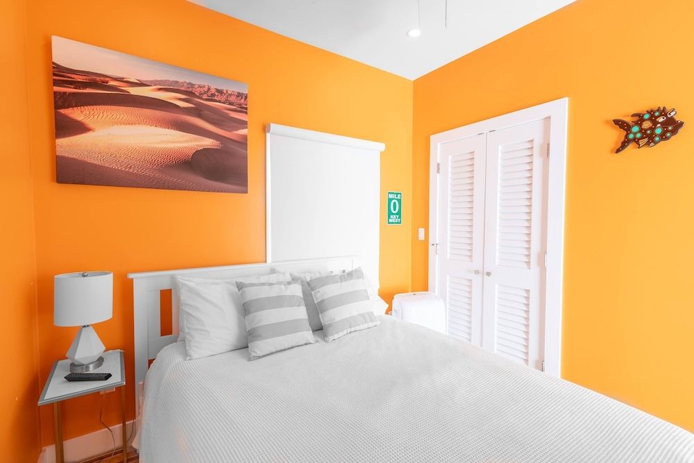 Keys Please by Brightwild Pool Steps to Duval House 7