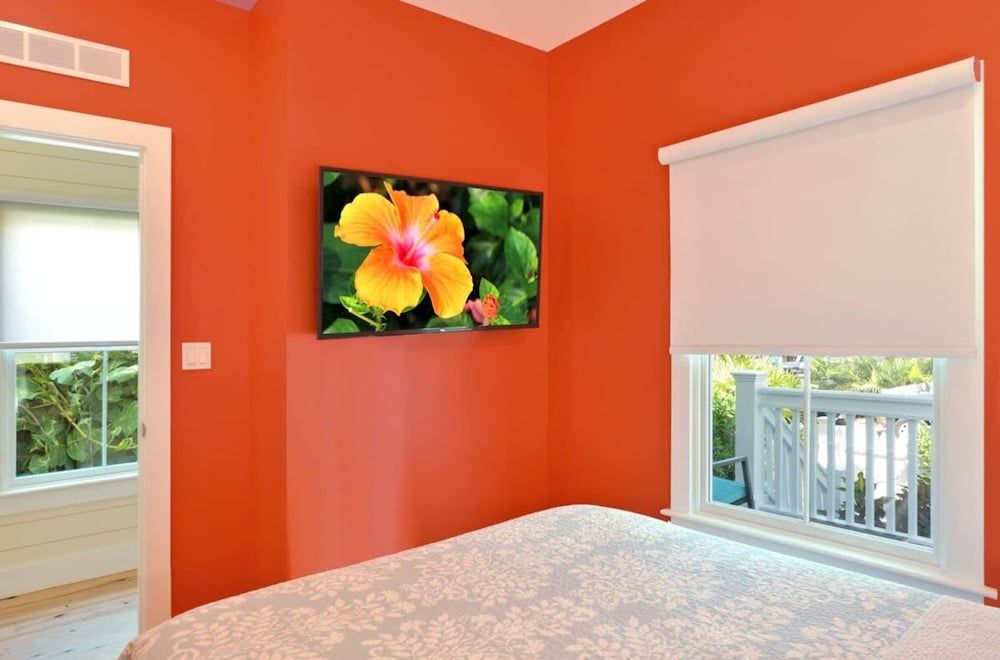 Keys Please by Brightwild Pool Steps to Duval House 25