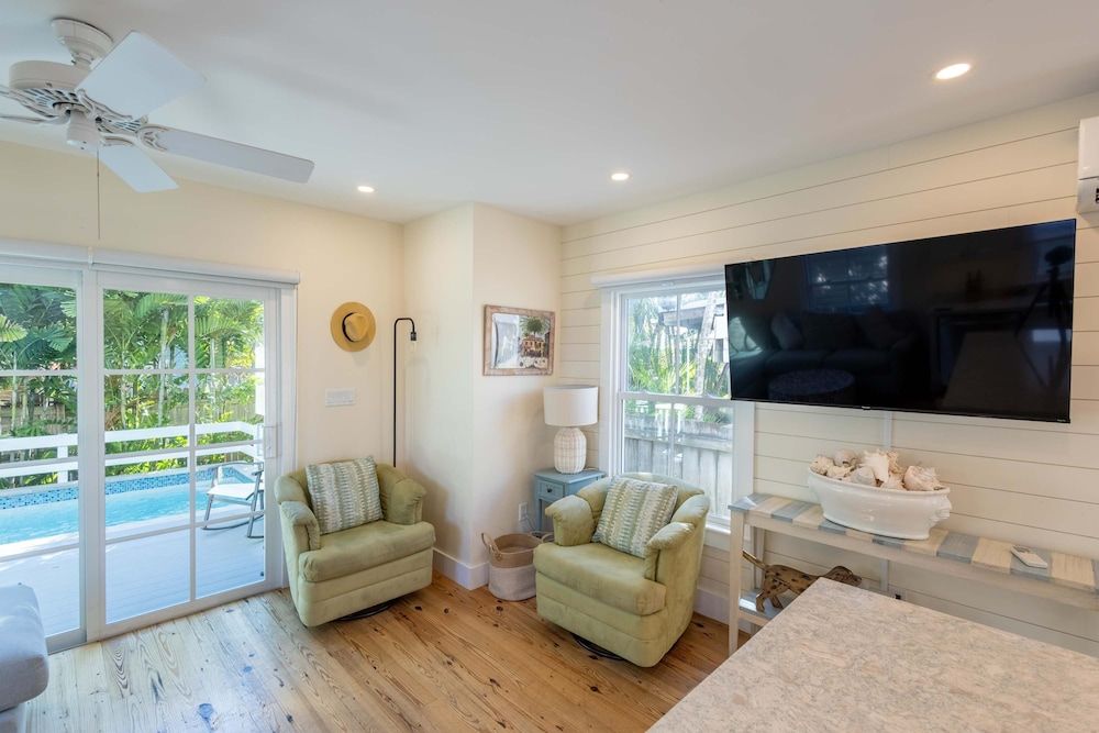 Keys Please by Brightwild Pool Steps to Duval House 28