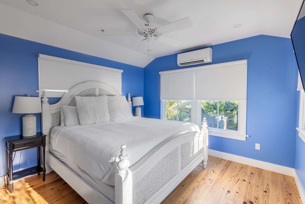 Keys Please by Brightwild Pool Steps to Duval House 12