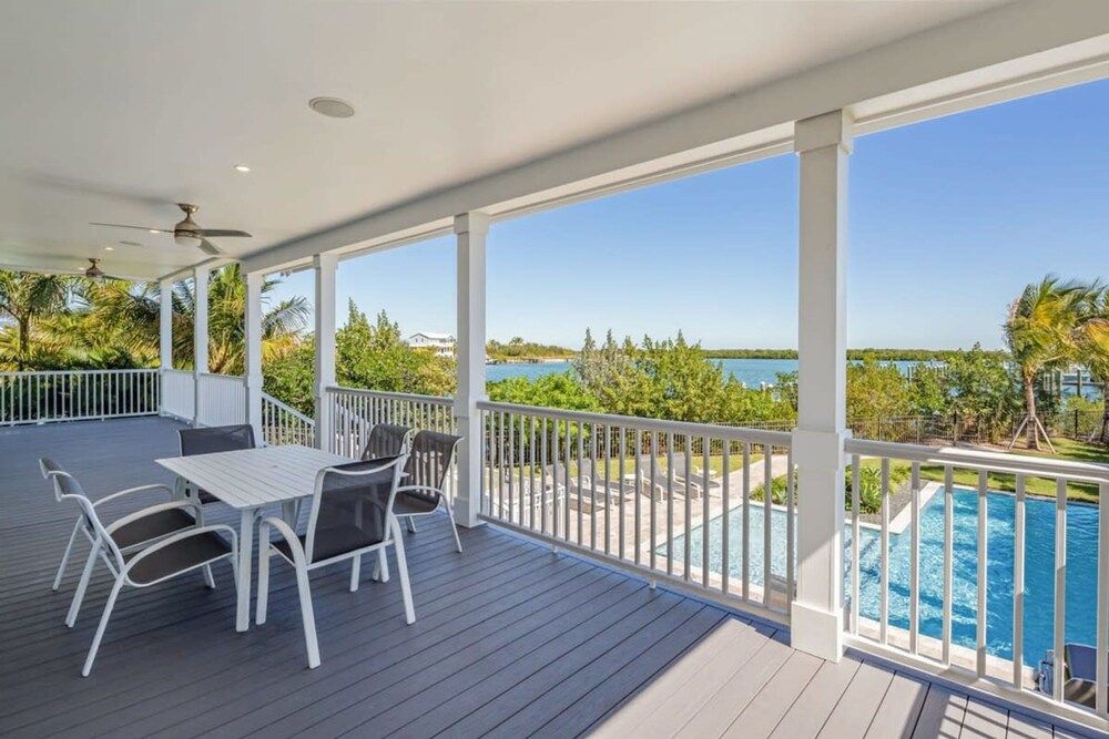 Spindrift House by Brightwild Huge Pool Dock House 12