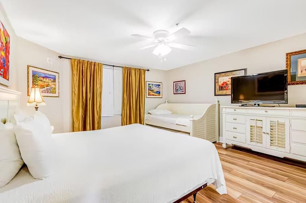 Condo, Multiple Beds (Tidewater 1902)