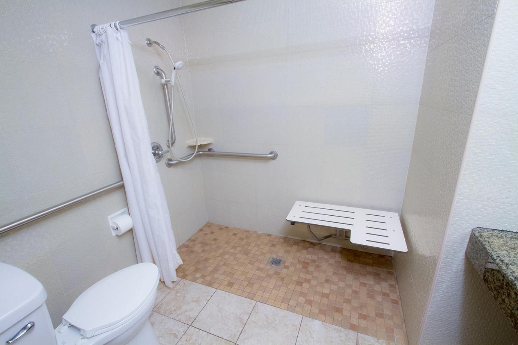 Mission Bell Motel Queen Room - Disability Access