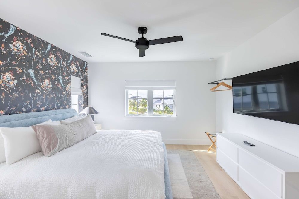 Floralee House in Key West House 18