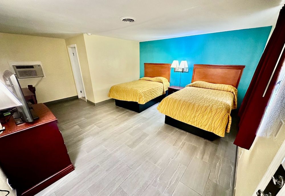 Standard Room, 2 Double Beds