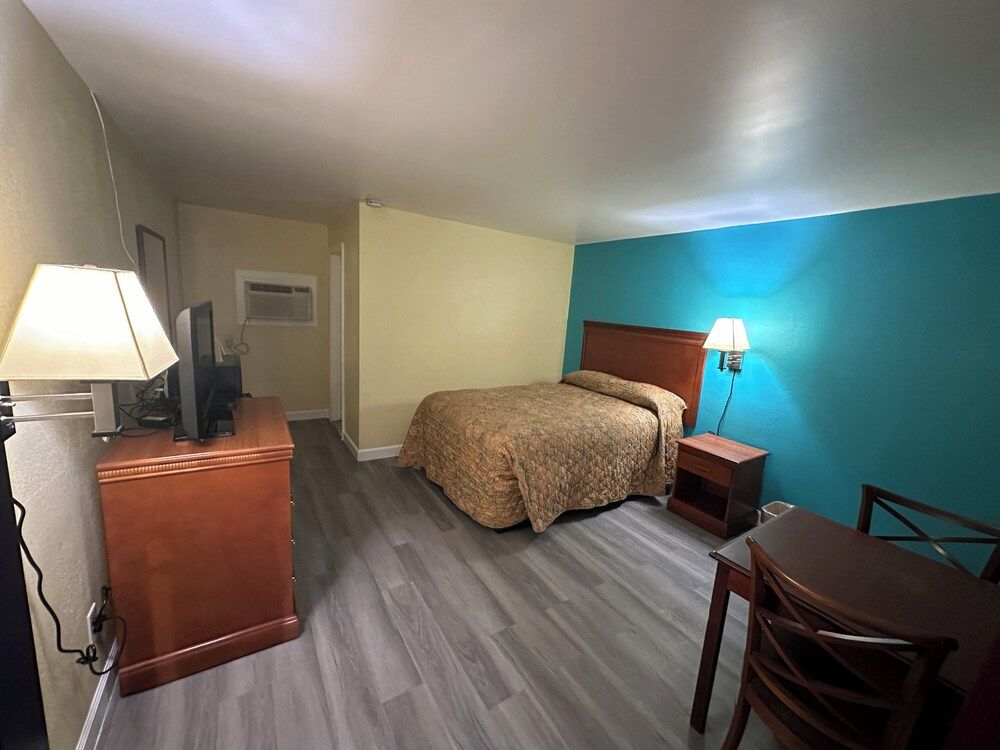 Standard Single Room, 1 Double Bed, Non Smoking