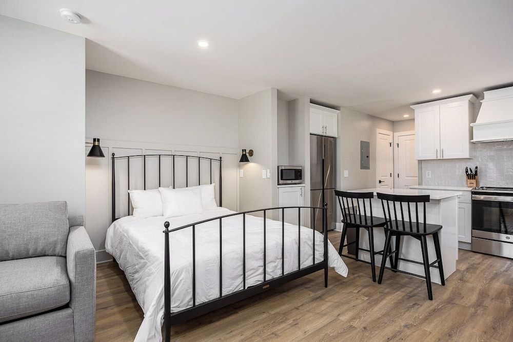 Apartment, Multiple Beds
