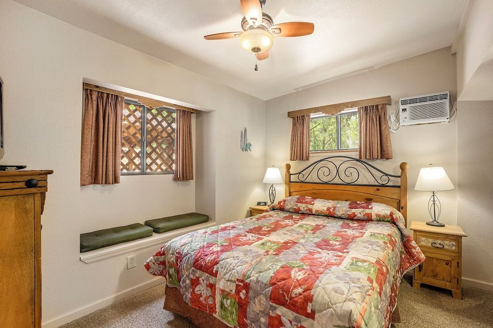 Basic Double Room, 2 Bedrooms