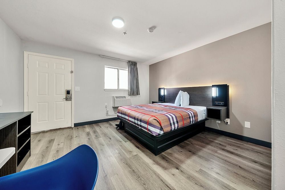 Efficiency Lodge - Douglasville Studio, 1 Queen Bed, Non Smoking 5