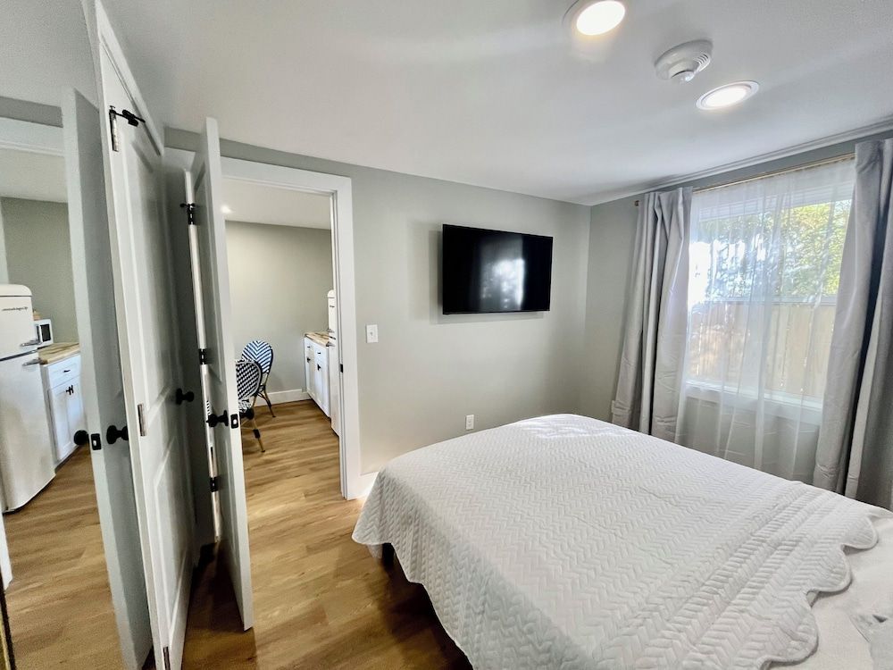 Carolina Beach Motel Family Suite, 2 Bedrooms, Non Smoking, Pets Allowed