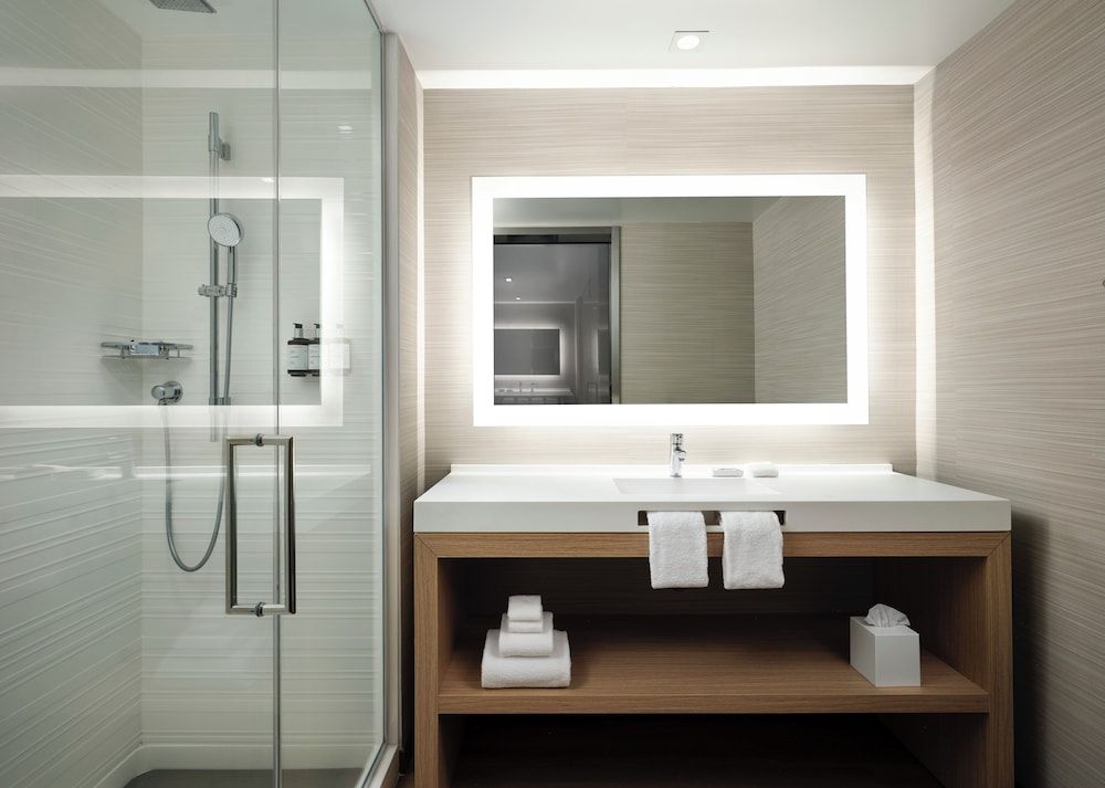 AC Hotel Pasadena Room, 1 King Bed, Courtyard View 6