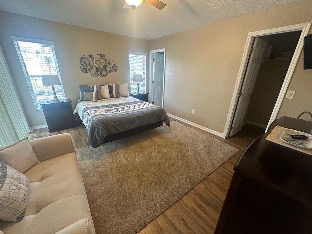 House, Multiple Beds, Pool Access, Pool View