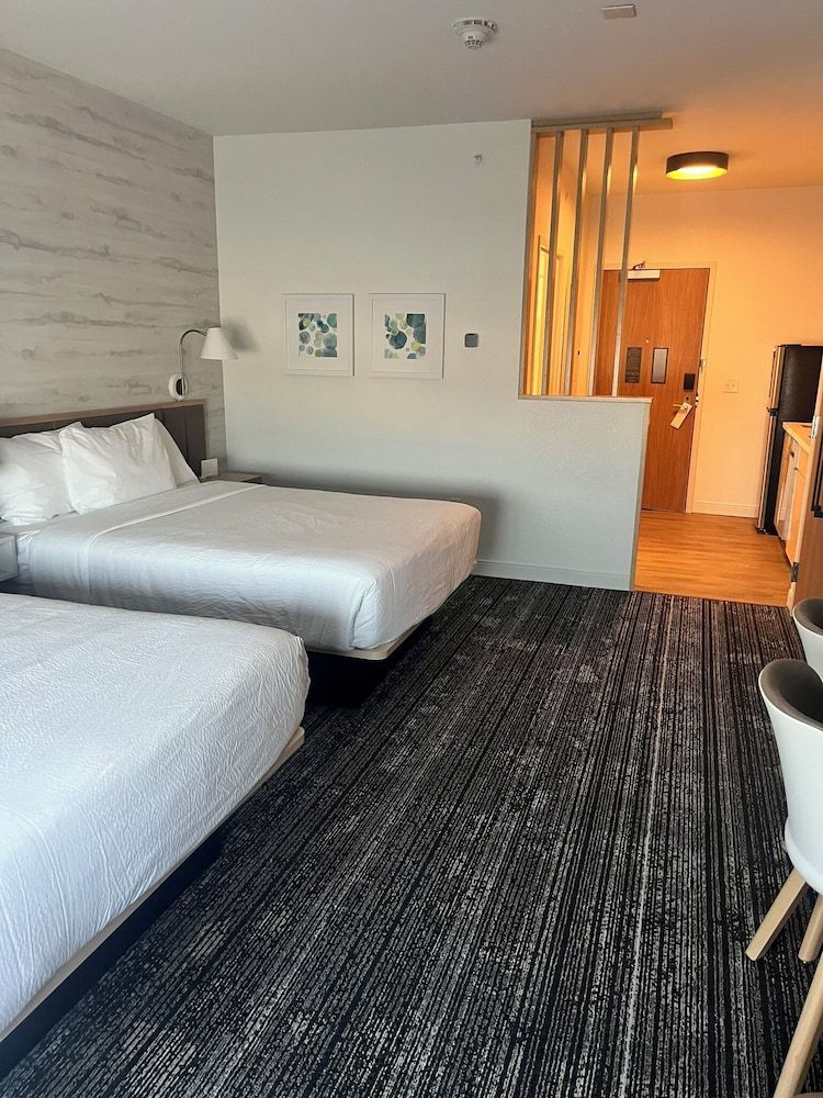Towneplace Suites By Marriott Cincinnati Oakley Studio Suite, 2 Queen Beds, Non Smoking (Mobility Accessible, Tub)