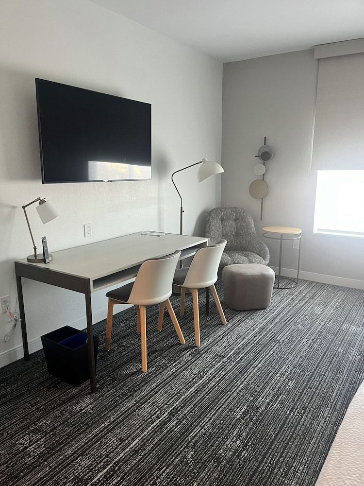 Towneplace Suites By Marriott Cincinnati Oakley Studio Suite, 2 Queen Beds, Non Smoking (Mobility Accessible, Tub) 6