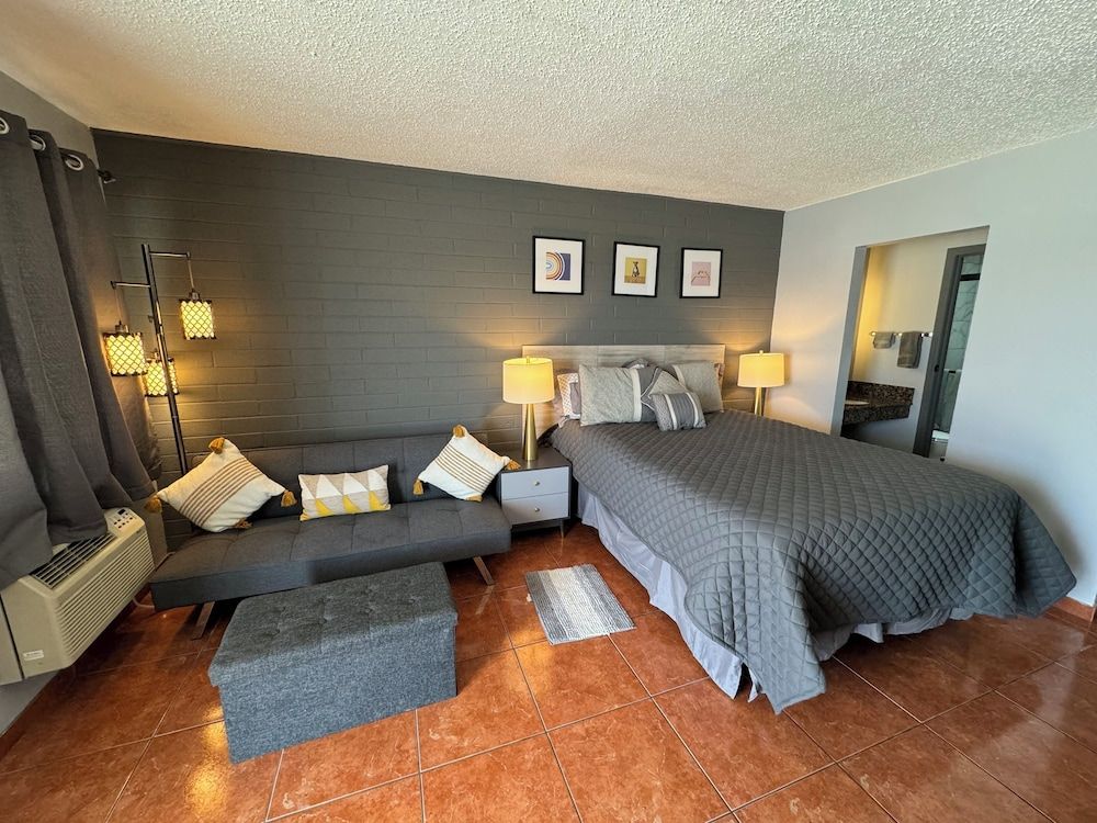 Rawls Motel Deluxe Studio, Balcony 3