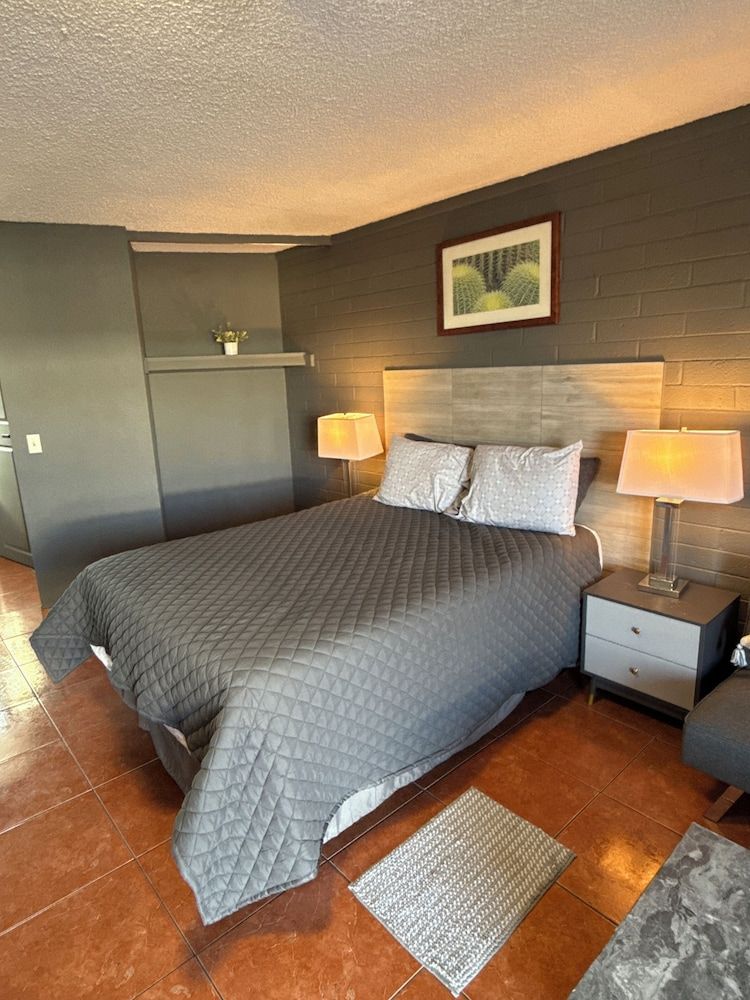 Rawls Motel Deluxe Studio, Balcony 5