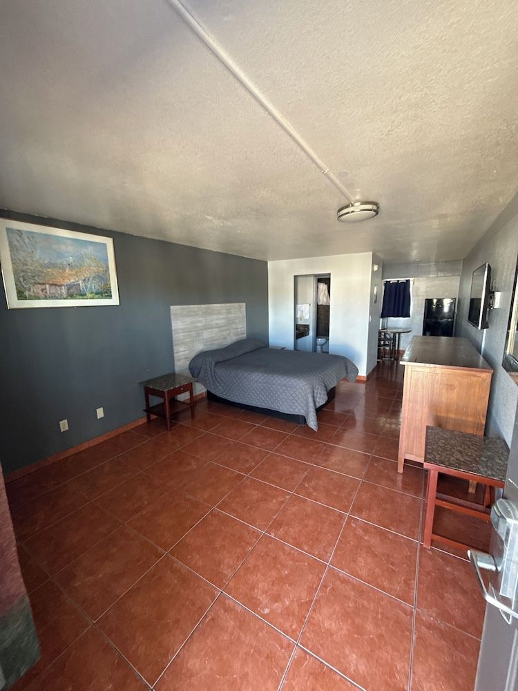 Rawls Motel Deluxe Single Room