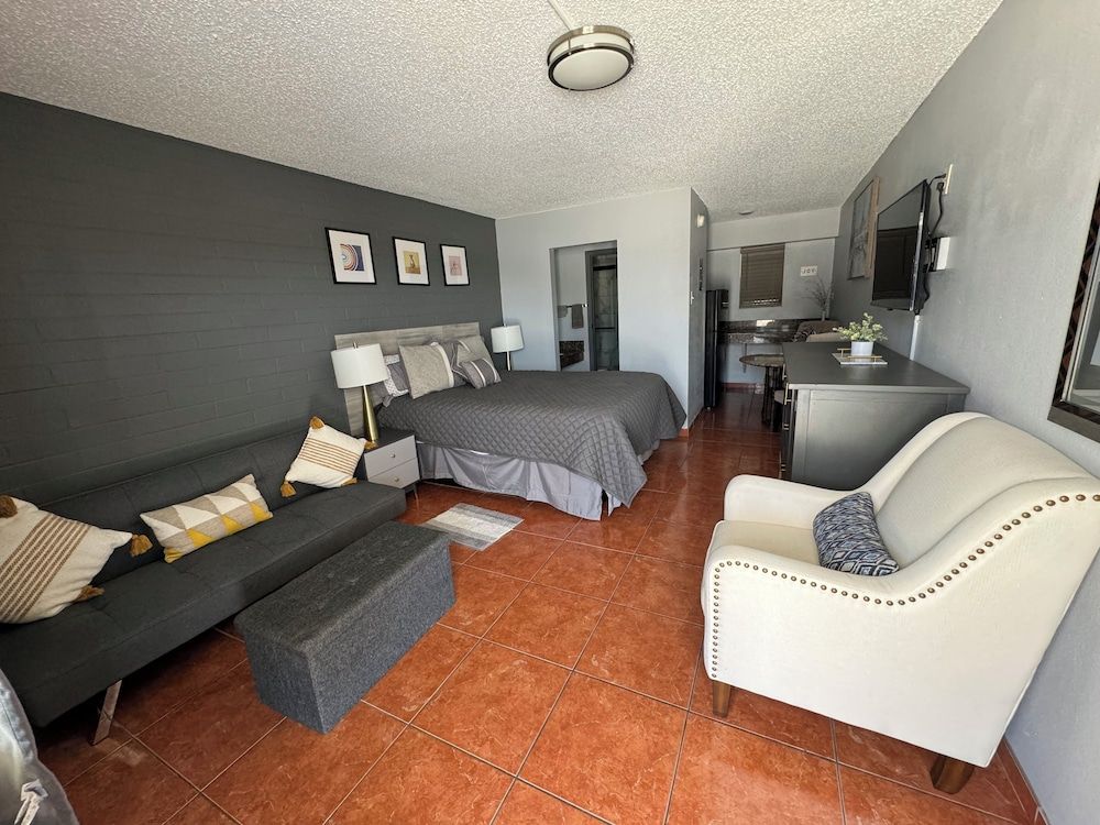 Rawls Motel Deluxe Studio, Balcony 2