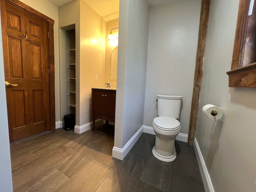 Osceola Mill Deluxe Room, Valley View 7