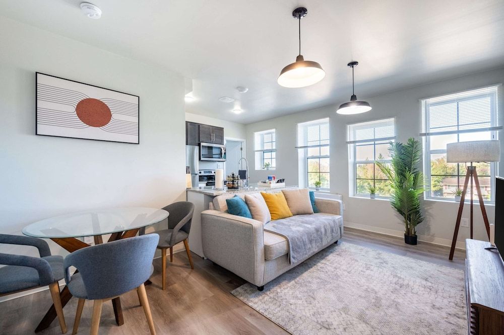 Modern Retreat Near Henry Ford