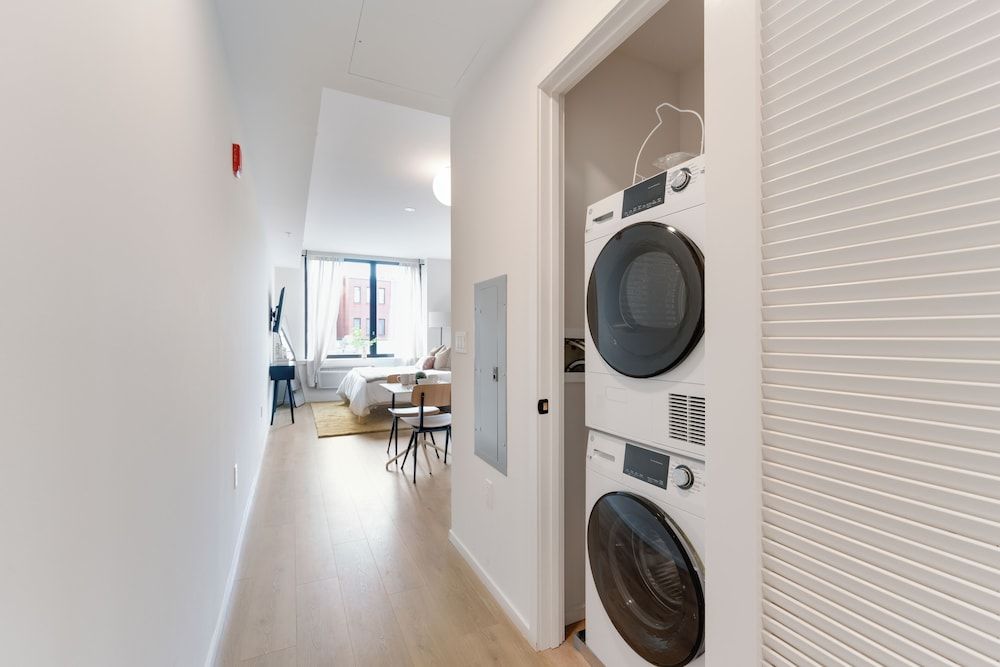 One Grove Studio, 1 Queen Bed, Non Smoking 5