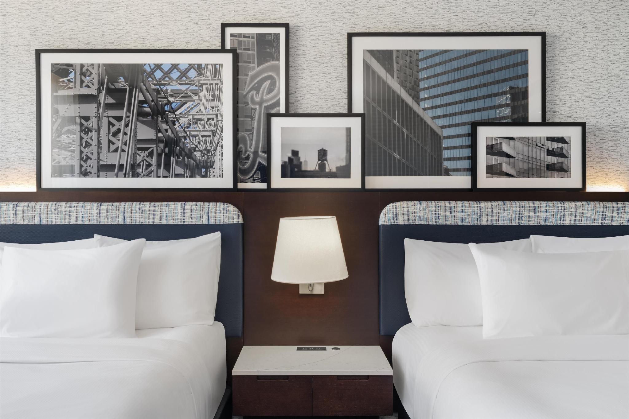 2 Dbl Mobility Access W/ Ri Shwr