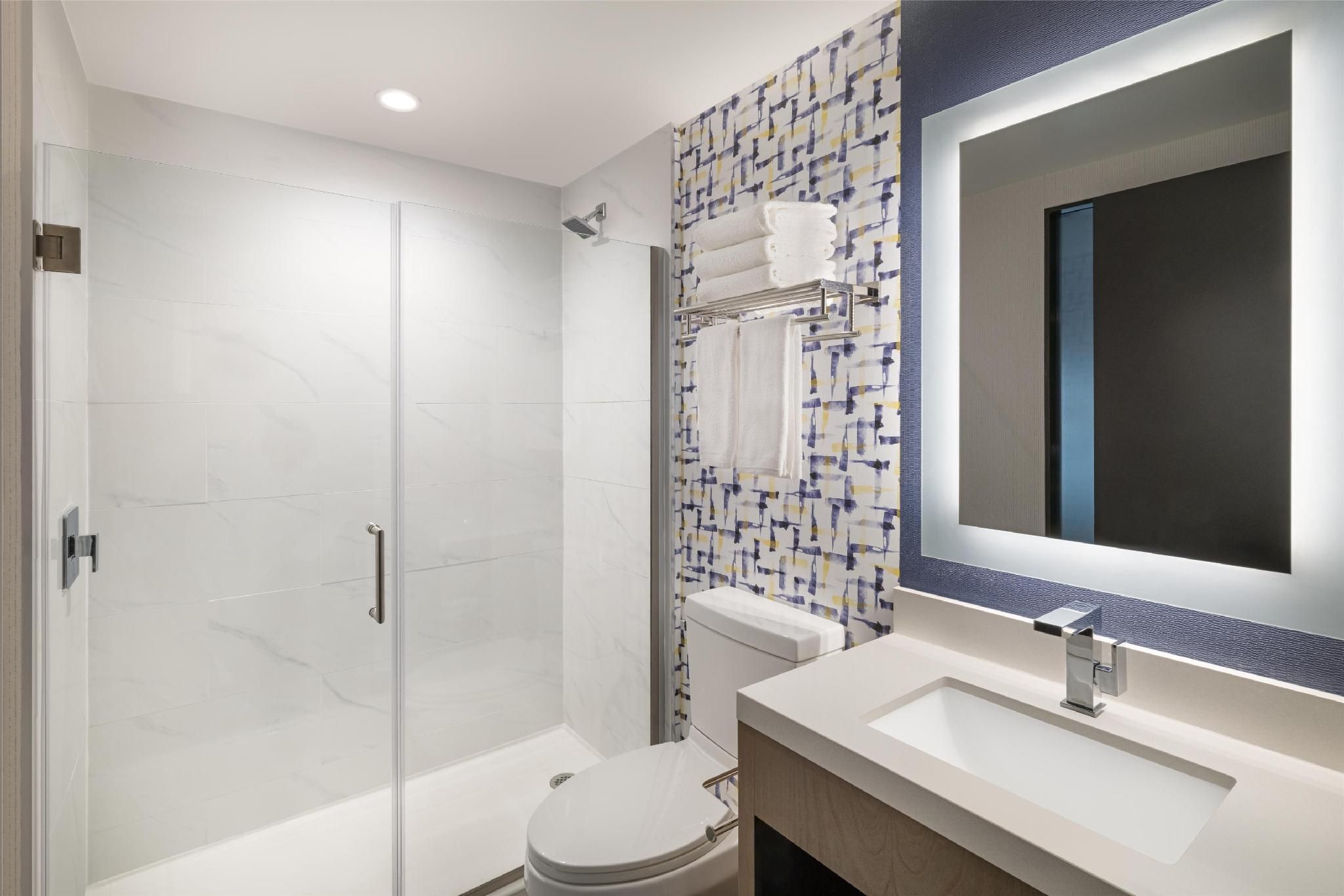 1 Queen Bed Studio Sofa Bed Hearing Access