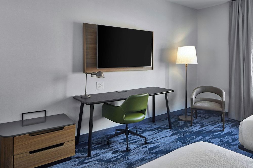 Fairfield By Marriott Inn & Suites Cornelia Standard Room, 2 Queen Beds, Non Smoking 4