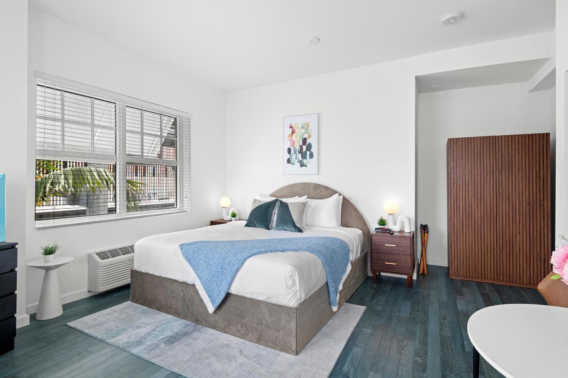 King Suite with Sofa Bed