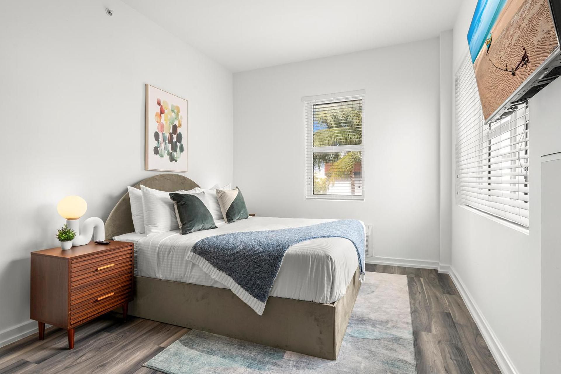 Queen Suite with Sofa Bed