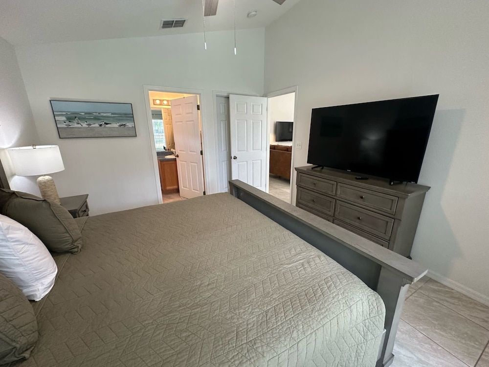House, Multiple Beds, Pool Access, Golf View