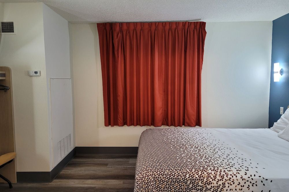 Room, 1 Queen Bed, Non Smoking