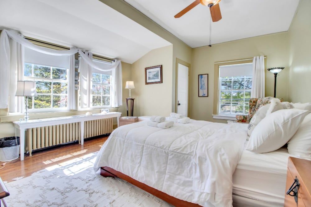 Knoll Shoal Cornwall House