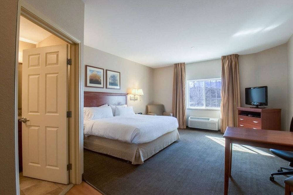 Western Slope suites Studio Suite, 1 King Bed, Hearing Accessible, Non Smoking