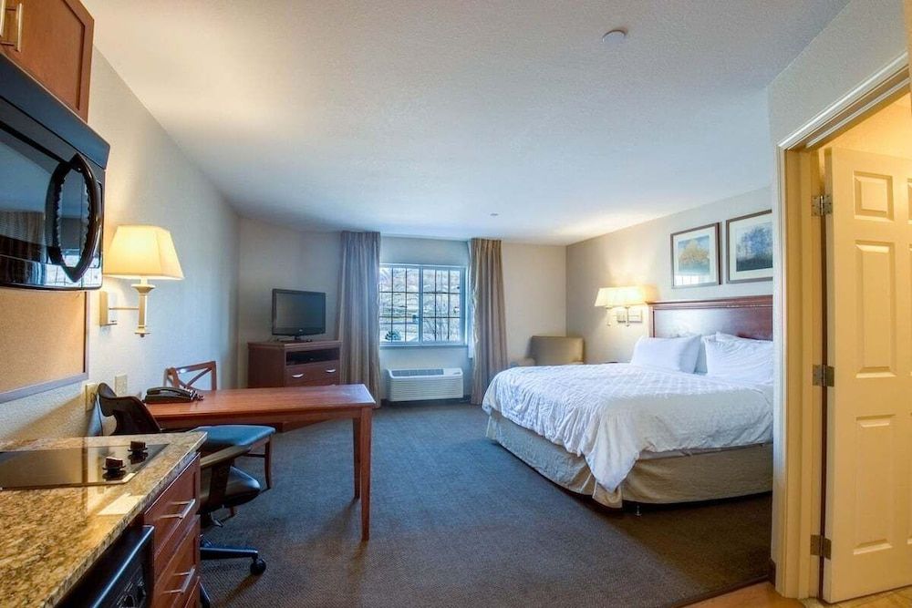 Western Slope suites Studio Suite, 1 King Bed, Hearing Accessible, Non Smoking 3