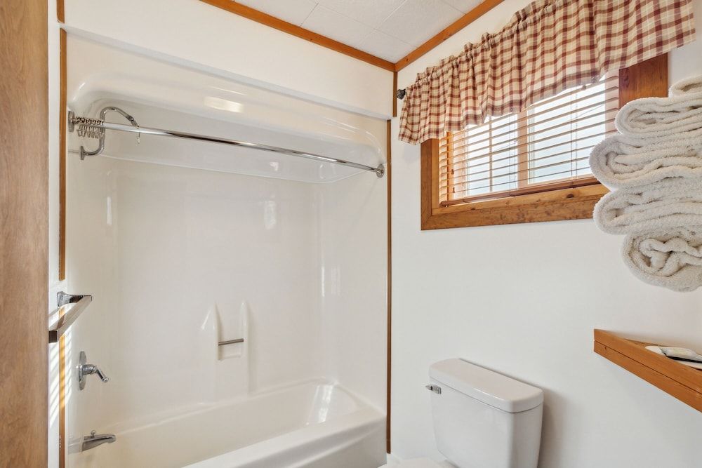 Vindel Motel Standard Room, Multiple Beds 6