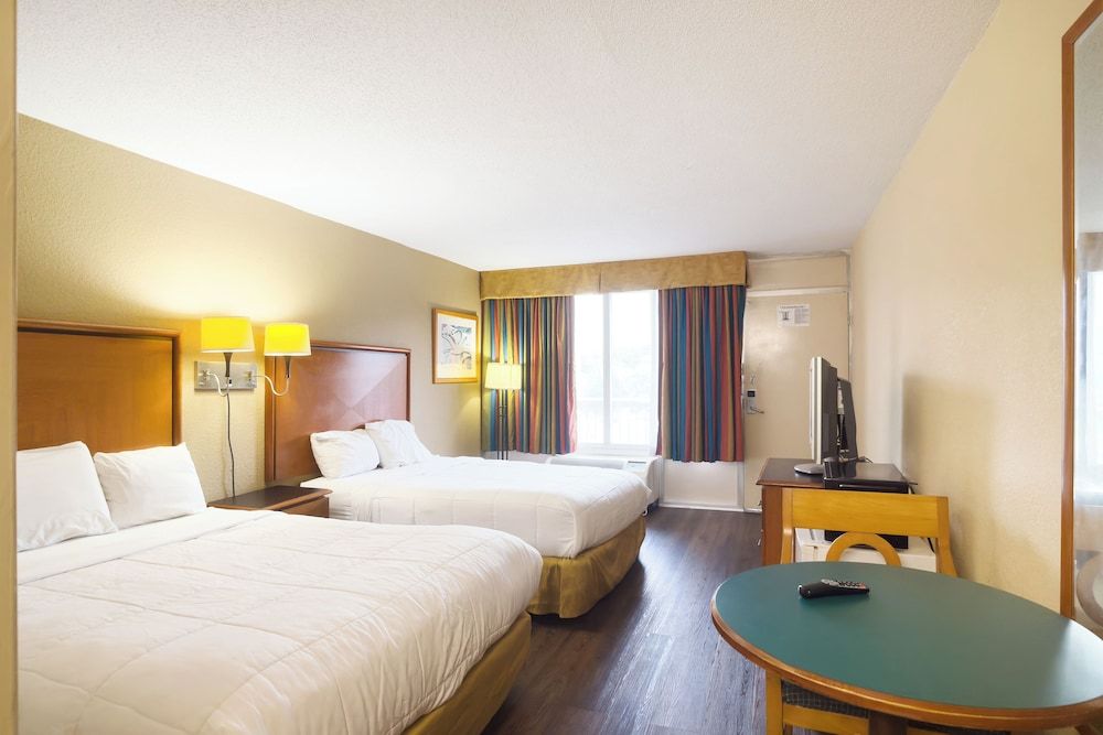 Room, 2 Queen Beds