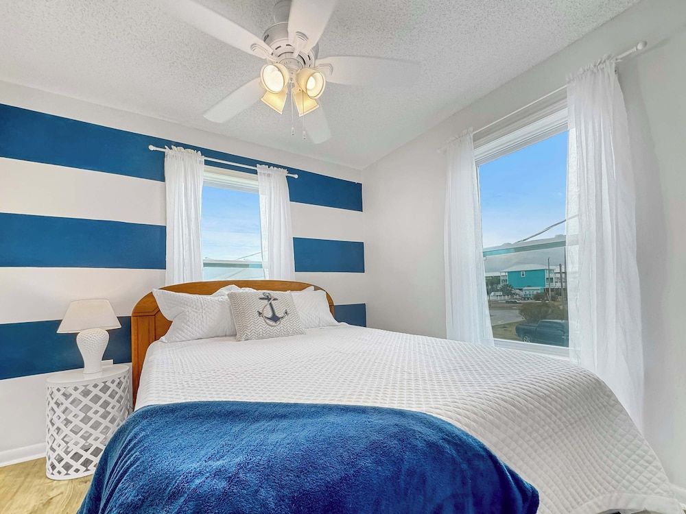 House, Multiple Beds, Kitchen, Beach View (Bungalow by the Beach)
