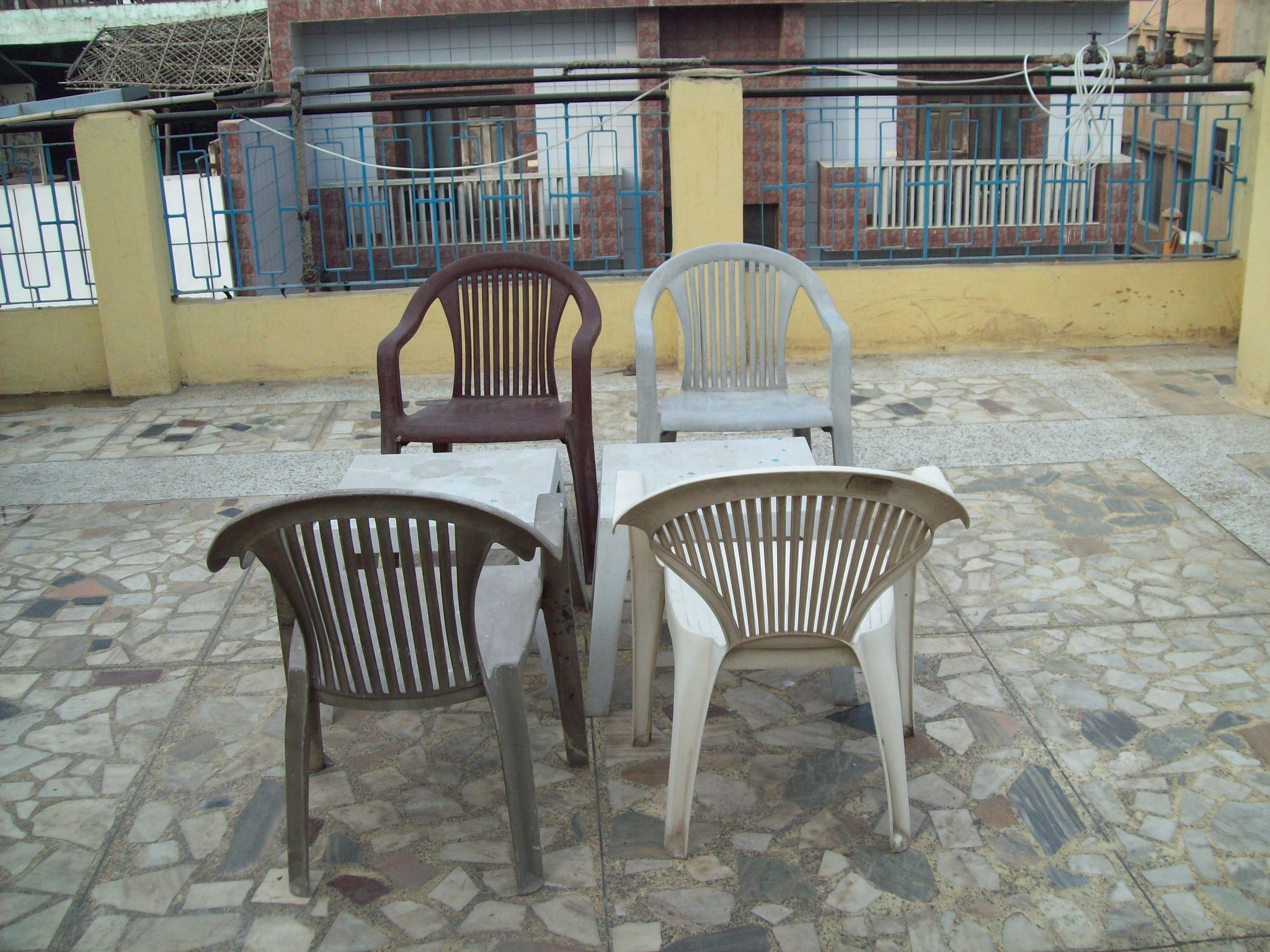 Side Image 2