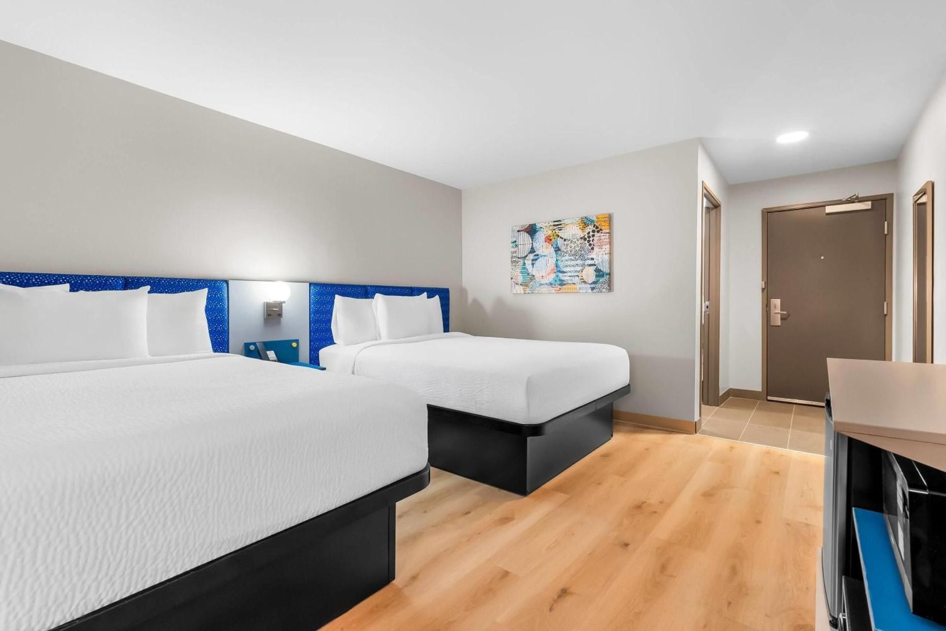 2 Queen Beds, Mobility Accessible Room, Roll-In Shower, Non-Smoking