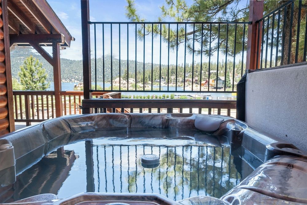 House, Multiple Beds, Hot Tub, Mountain View