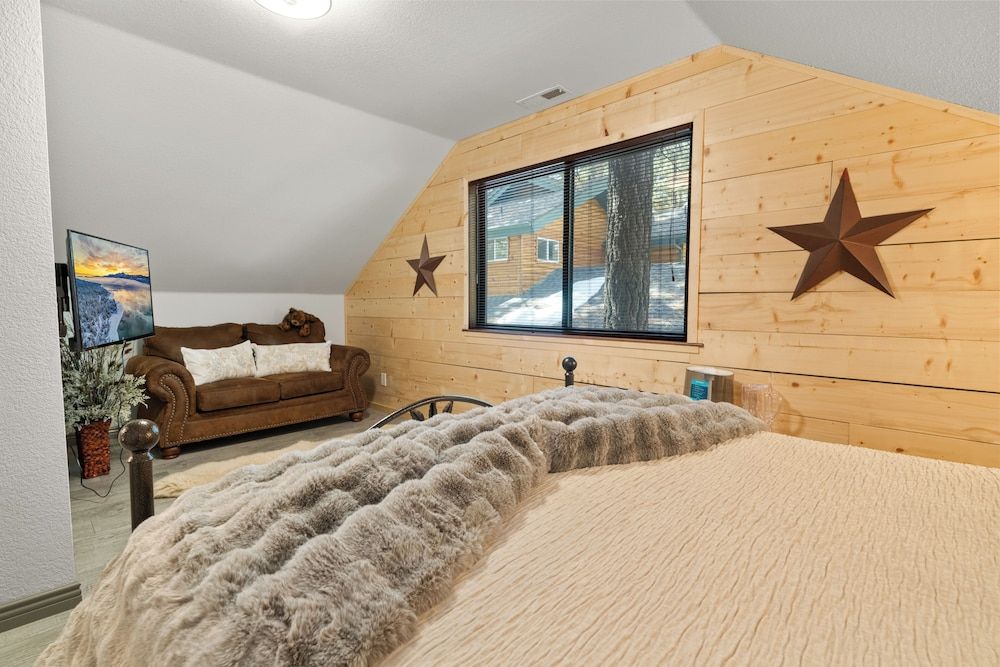 Cabin, Multiple Beds, Hot Tub, Mountain View