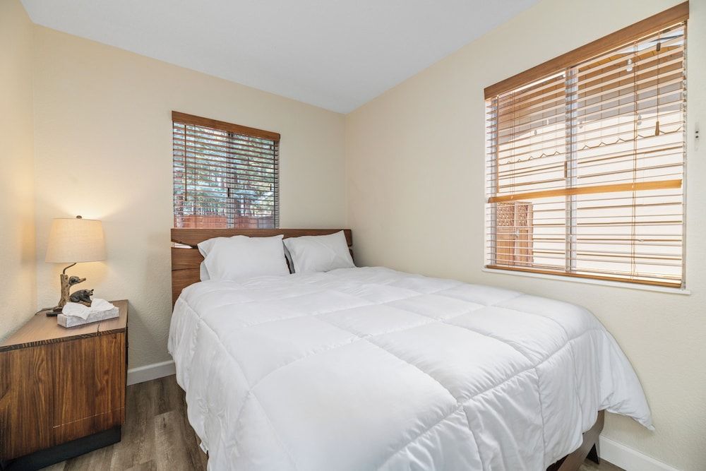 House, Multiple Beds, Hot Tub, Mountain View