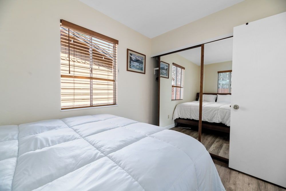 House, Multiple Beds, Hot Tub, Mountain View