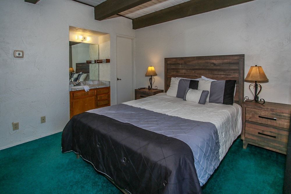 House, Multiple Beds, Hot Tub, Mountain View