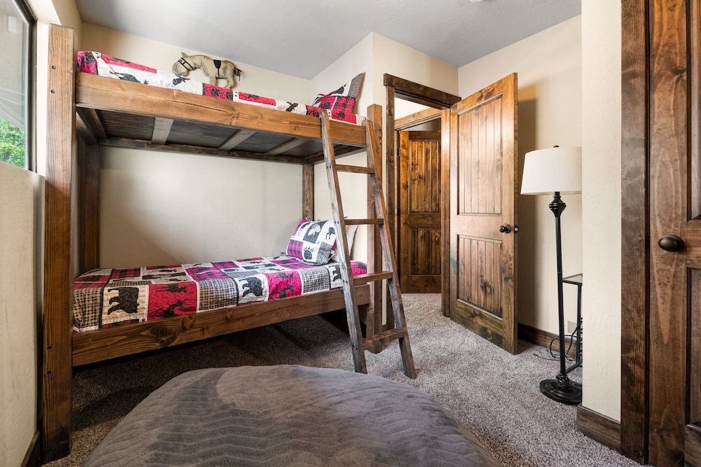 Cabin, Multiple Beds, Hot Tub, Mountain View