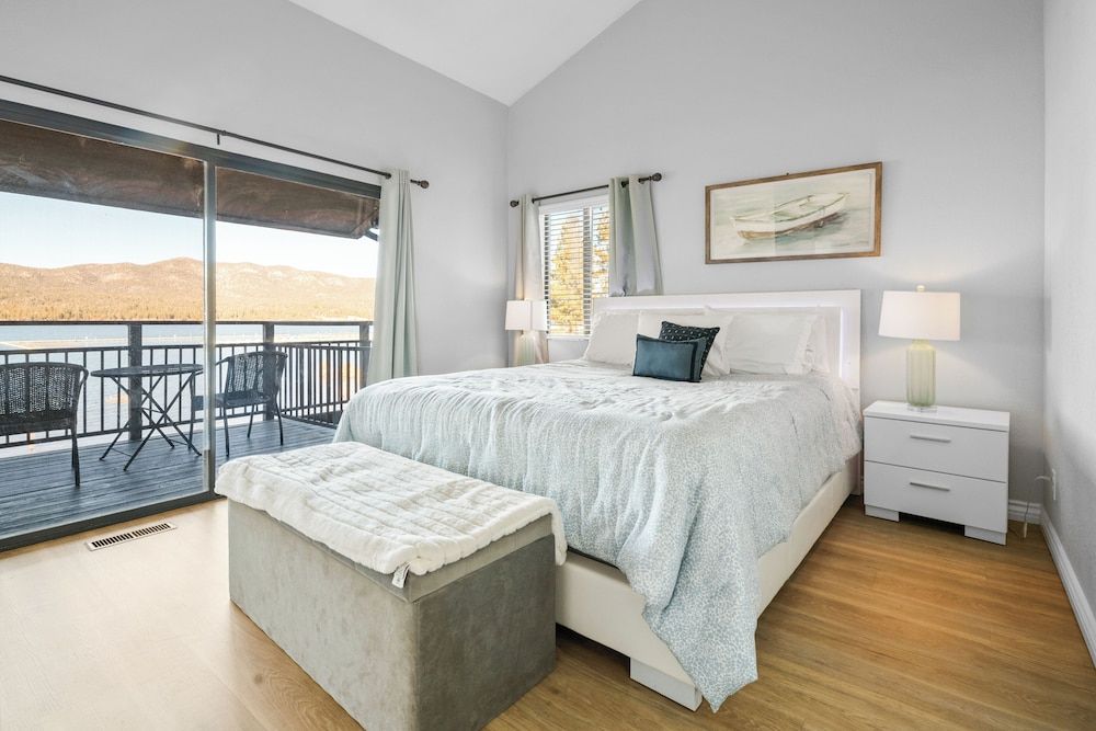 Cabin, Multiple Beds, Hot Tub, Mountain View