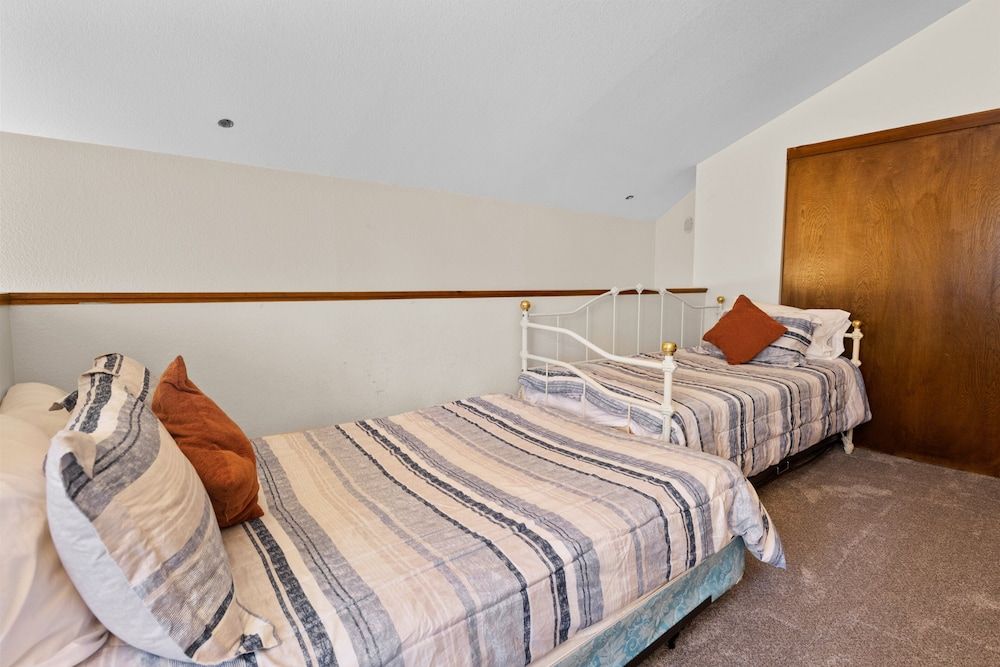 House, Multiple Beds, Balcony, Mountain View