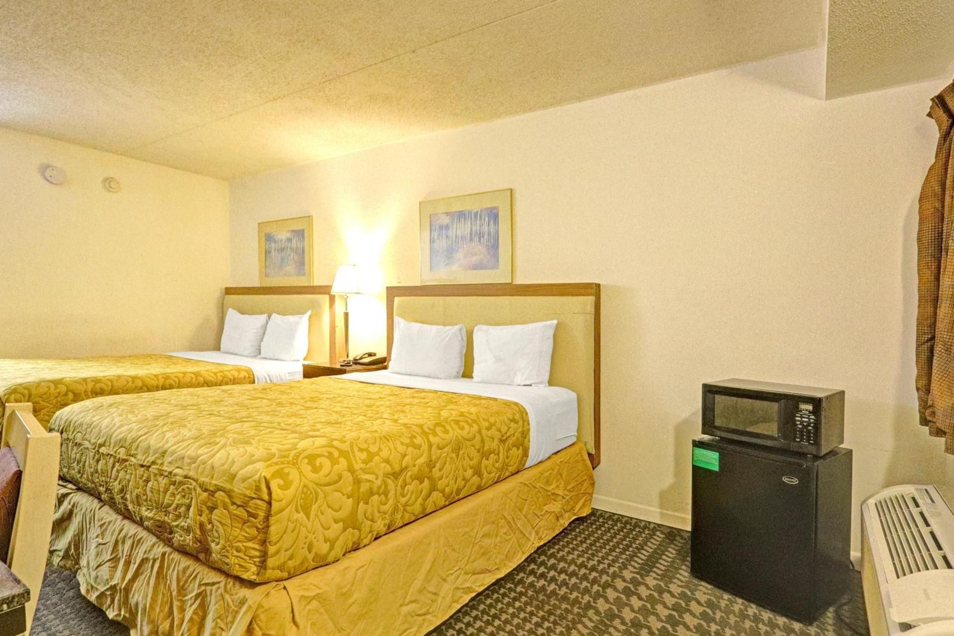 2 Queen Beds Non-Smoking