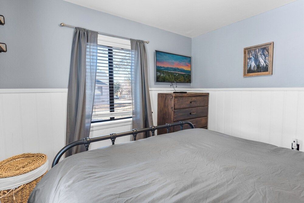 House, Multiple Beds, Hot Tub, Mountain View